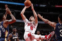 布朗尼甜蜜互动获准岳父母点赞，詹姆斯背后乐开花